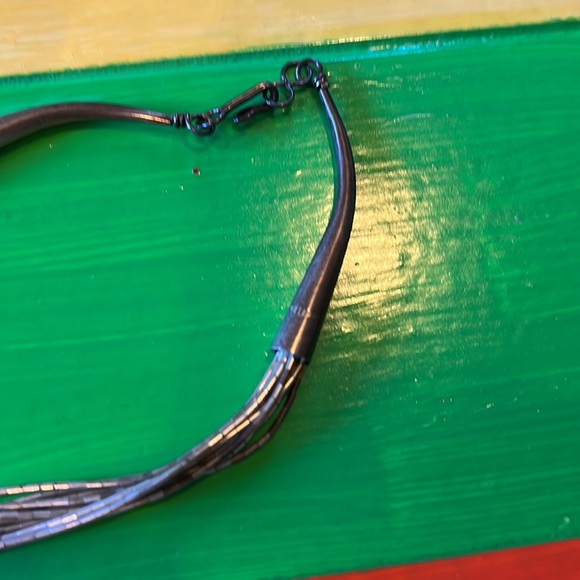 Vintage liquid silver malachite 10 strand necklace artist marked sterling .925 - Picture 8 of 10